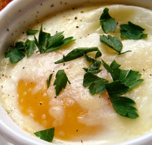 Cocotte di uova e fagioli